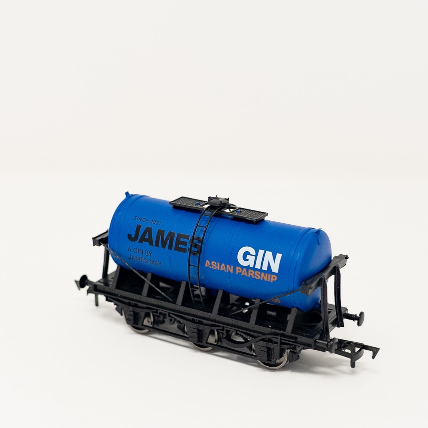 Limited Edition James Gin OO or HO Gauge 6-Wheel Tank Wagon